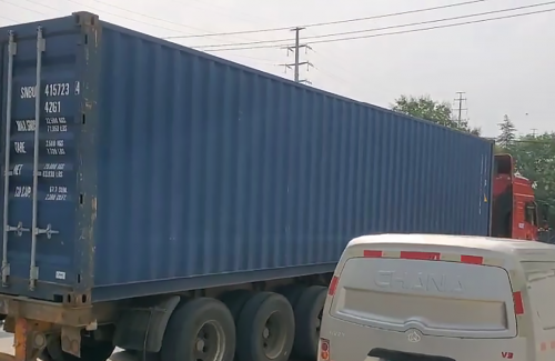 發往東南亞的柴油機專柜出發了！