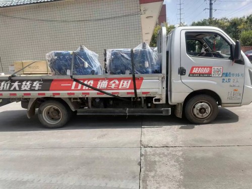 江西客戶6臺柴油機發貨