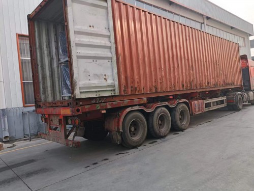 非洲客戶柴油機裝柜發貨